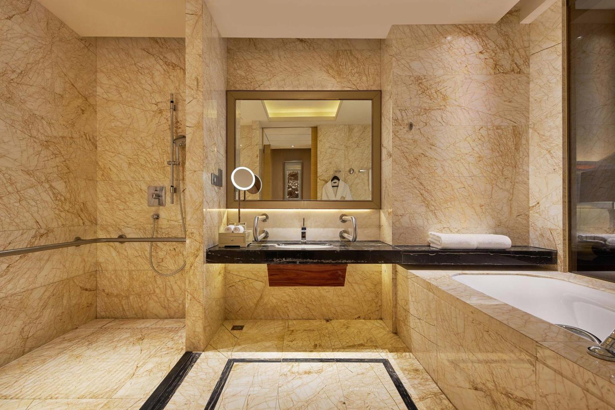 The Westin Fuzhou Minjiang Hotel Exterior photo